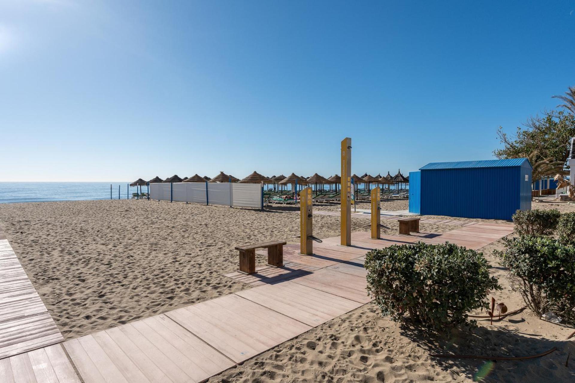 Malagasuite Fuengirola Beach & Sun Exterior foto
